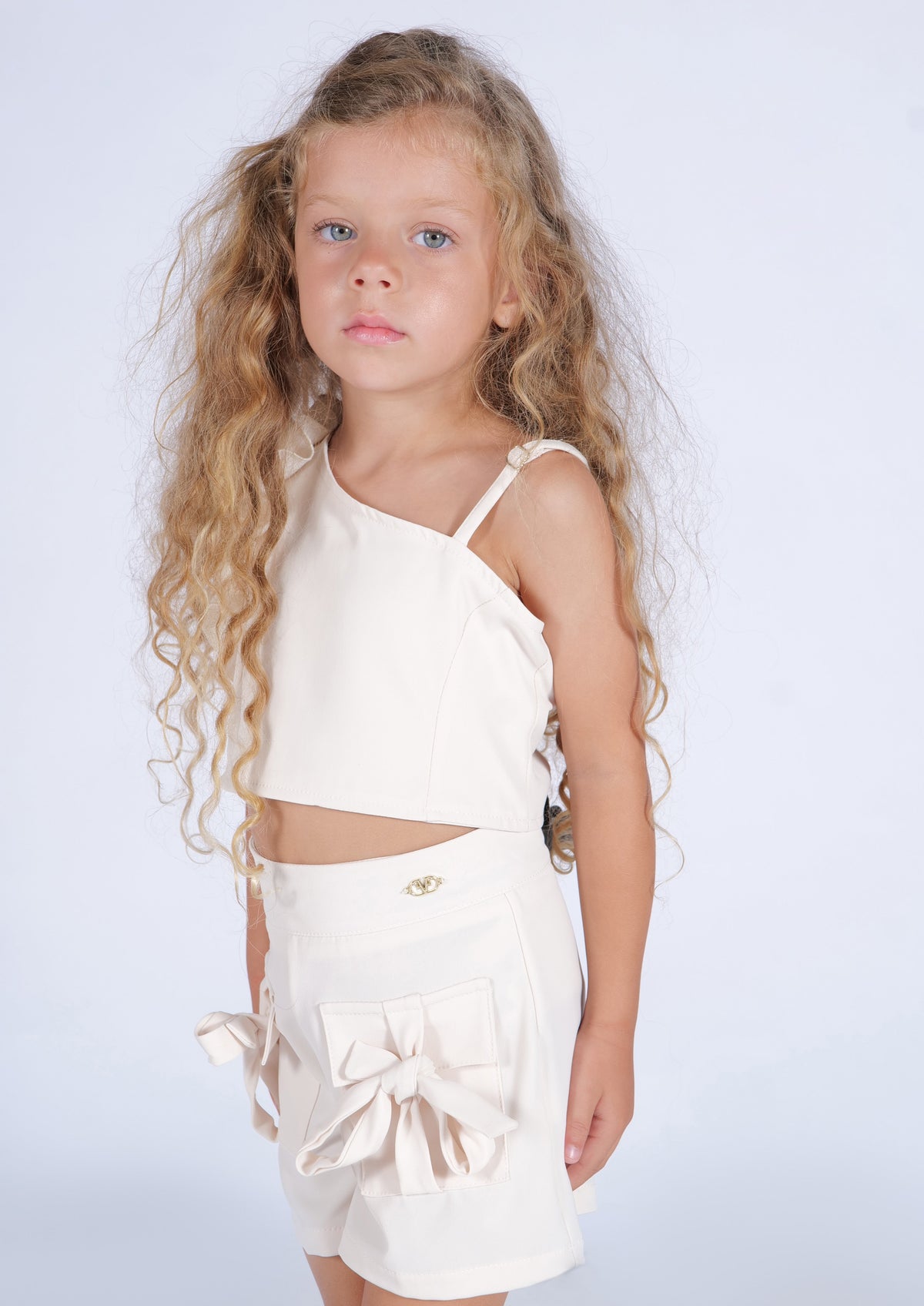 SHORT CON TASCHE FRONTALi E PATTE CON LACCETTI