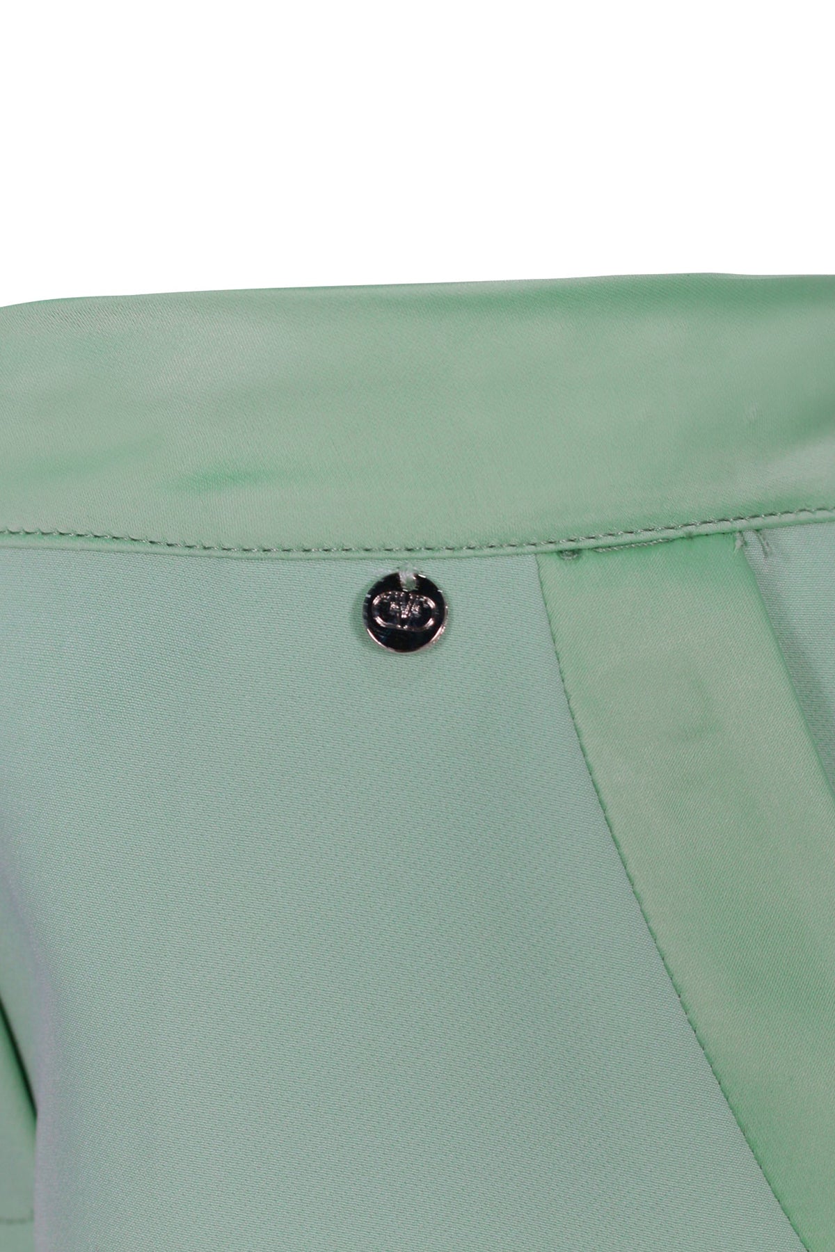 FNCBSO02848.MINT.03.jpg